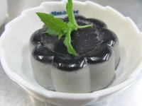 13食前方丈_05 黒胡麻プリン.jpg
